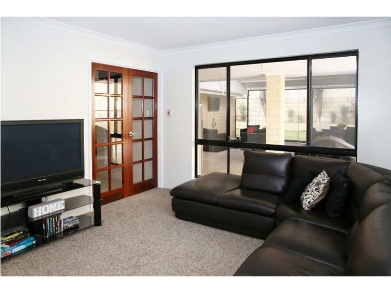 15 Crusader Heights, Wandina WA 6530