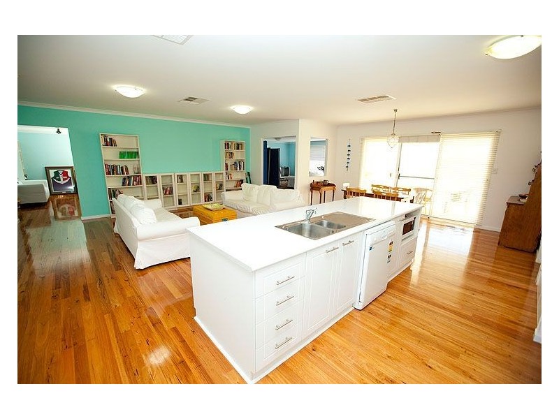 64 Quayside Vista, Drummond Cove WA 6532