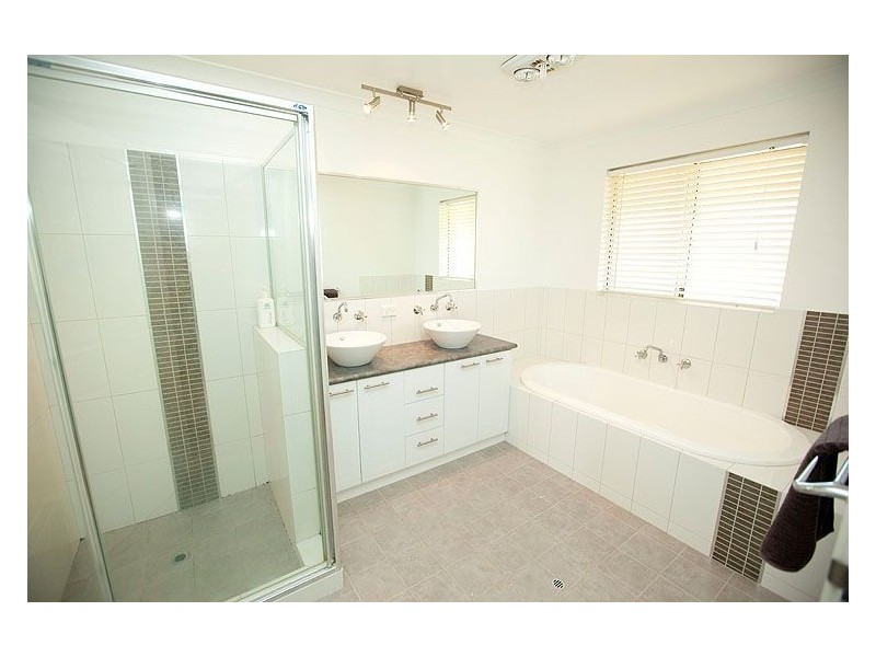 64 Quayside Vista, Drummond Cove WA 6532