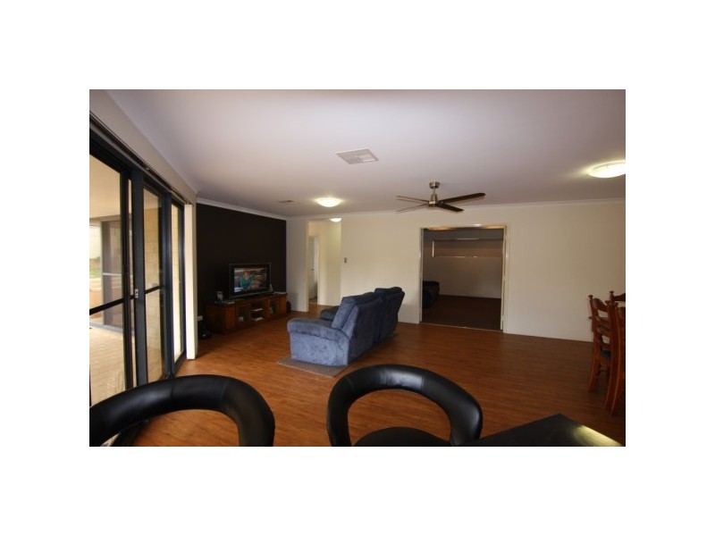 21 Windward Way, Drummond Cove WA 6532