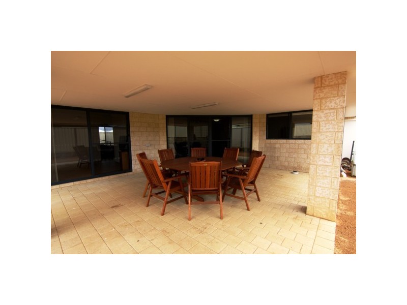 21 Windward Way, Drummond Cove WA 6532