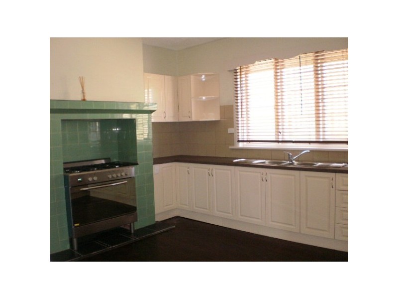 27 Snowdon Street, Geraldton WA 6530