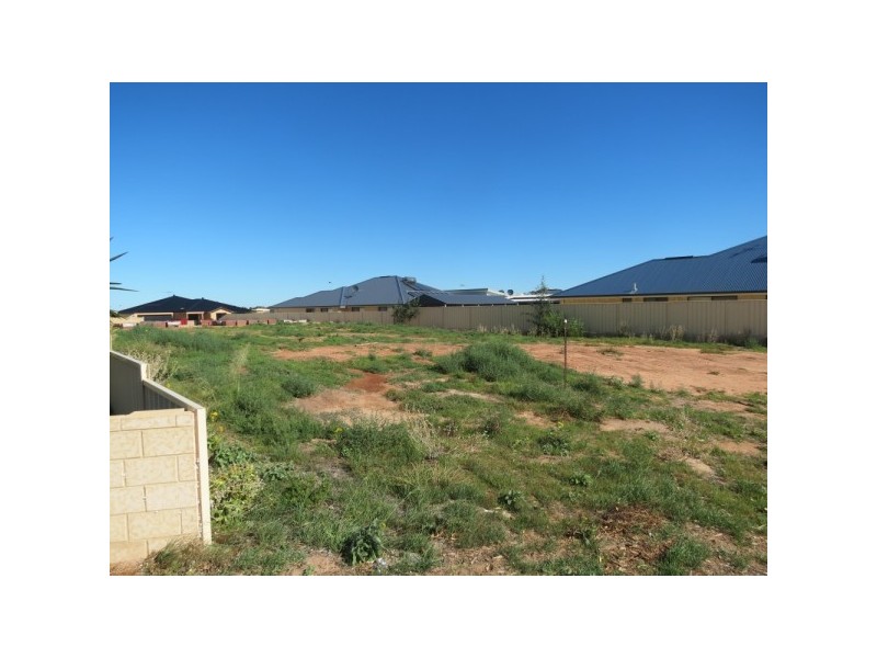 26 Reef Boulevard, Drummond Cove WA 6532