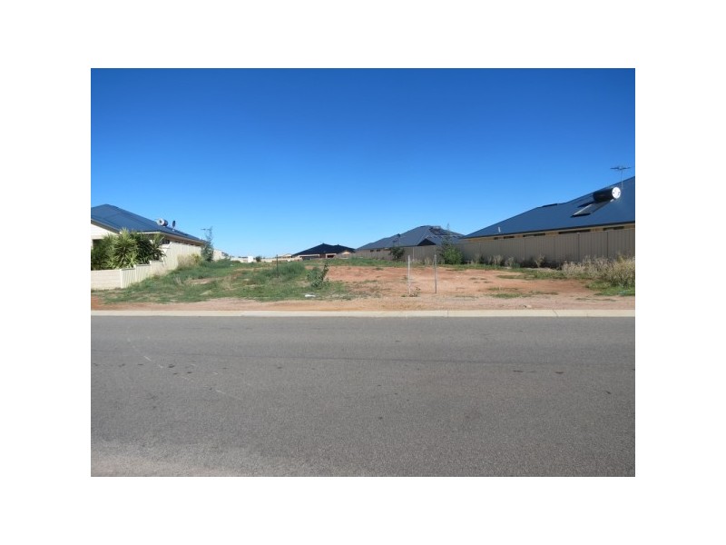 26 Reef Boulevard, Drummond Cove WA 6532