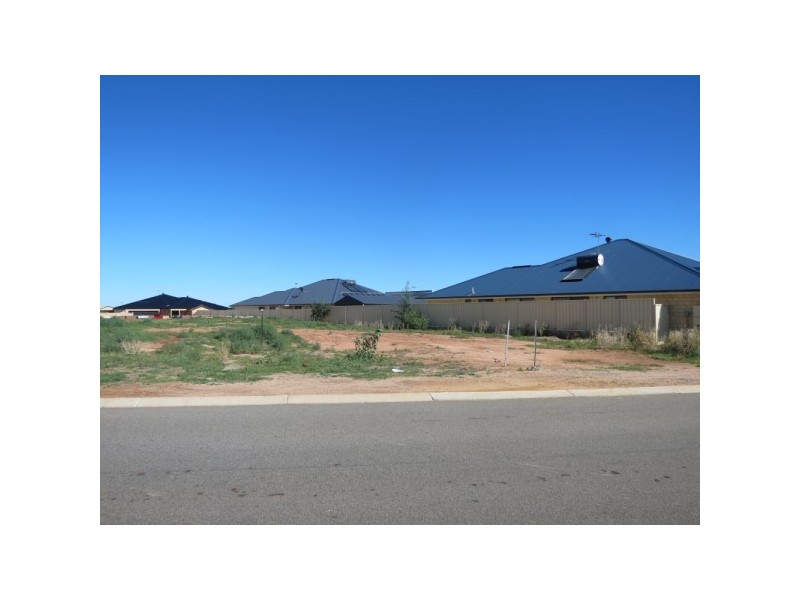 26 Reef Boulevard, Drummond Cove WA 6532