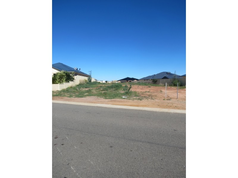 26 Reef Boulevard, Drummond Cove WA 6532