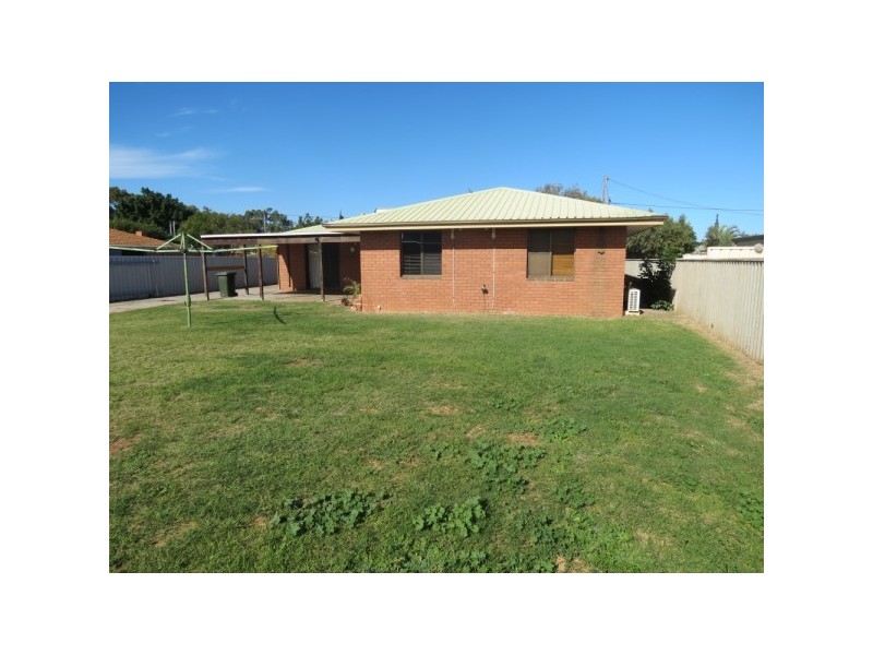 223 First Street, Wonthella WA 6530