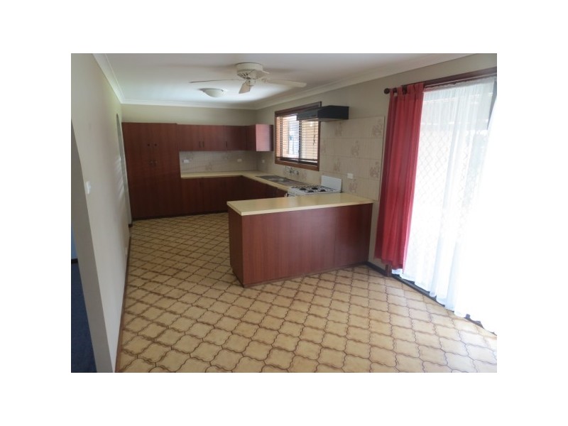 223 First Street, Wonthella WA 6530