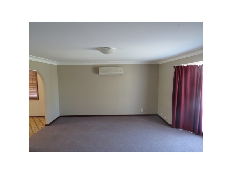 223 First Street, Wonthella WA 6530