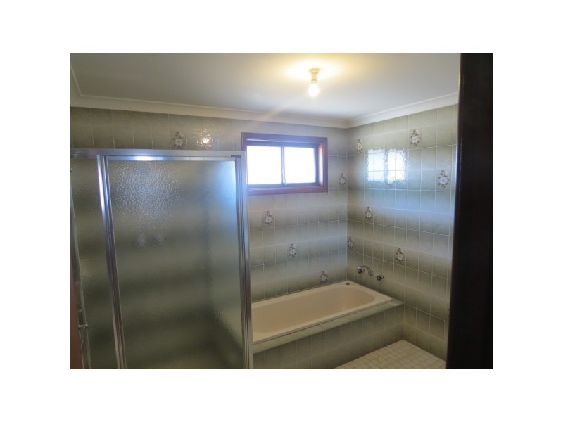 223 First Street, Wonthella WA 6530