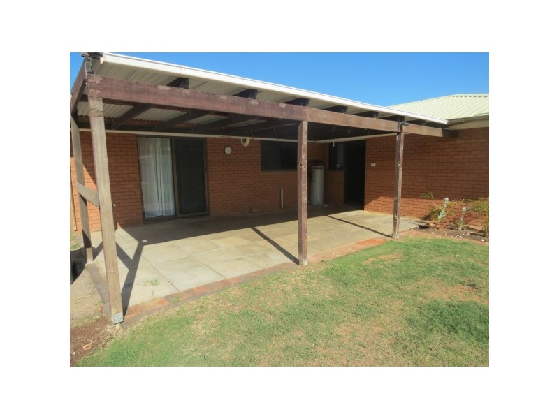 223 First Street, Wonthella WA 6530