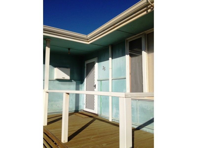 36 Crowther Street, Beachlands WA 6530