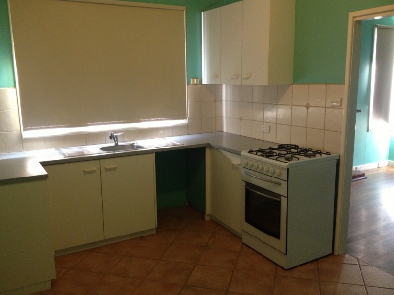 36 Crowther Street, Beachlands WA 6530