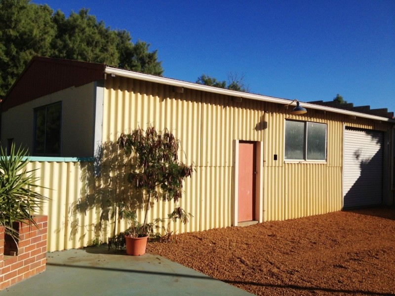 36 Crowther Street, Beachlands WA 6530