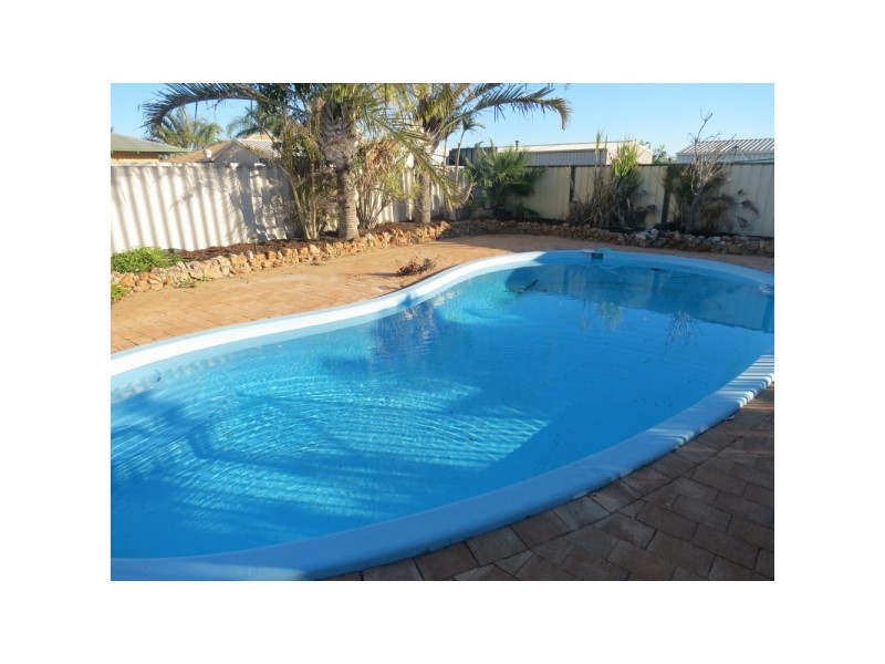 196 Chapman Valley Road, Waggrakine WA 6530