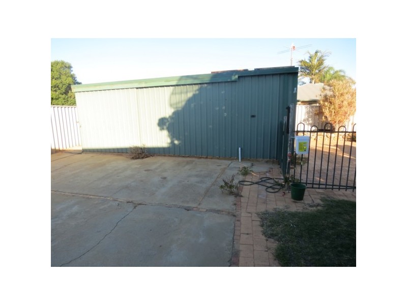 196 Chapman Valley Road, Waggrakine WA 6530