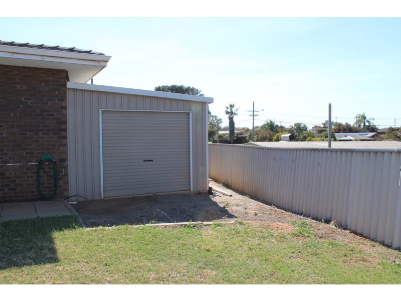 18 Thomas Avenue, Geraldton WA 6530