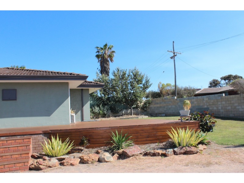 18 Thomas Avenue, Geraldton WA 6530