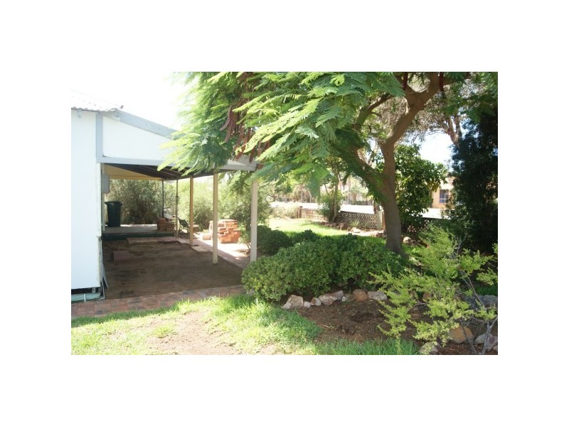 231 First Street, Wonthella WA 6530