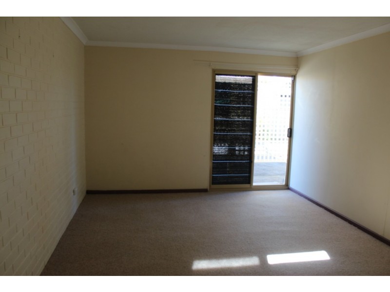 19 Maidstone Street, Mount Tarcoola WA 6530