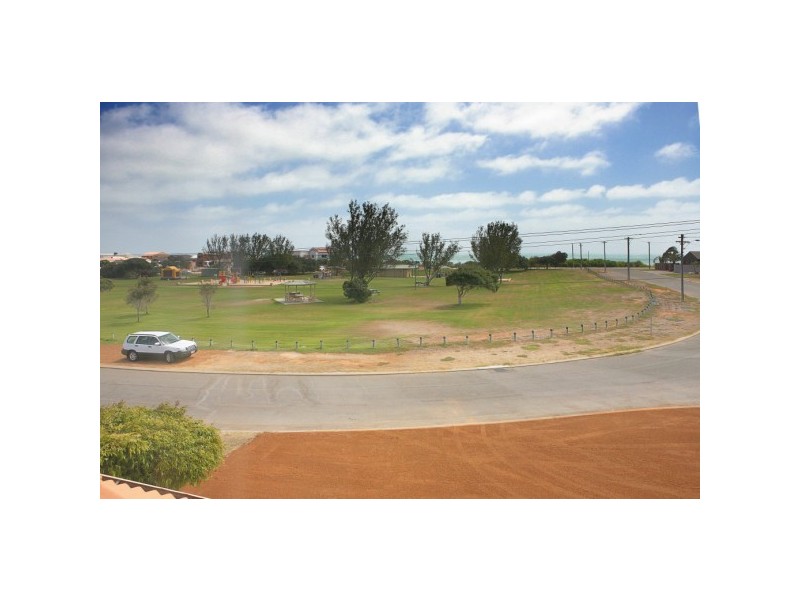 11 Blackburn Crescent, Tarcoola Beach WA 6530