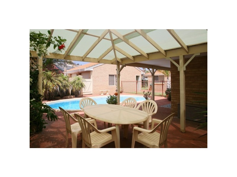 11 Blackburn Crescent, Tarcoola Beach WA 6530