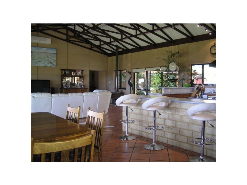 34 Stephen Road, Waggrakine WA 6530