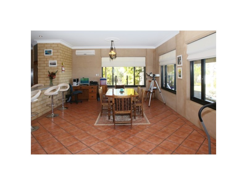 34 Stephen Road, Waggrakine WA 6530