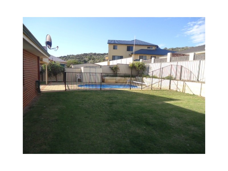 5 Seaview Boulevard, Wandina WA 6530