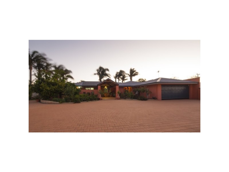 32 Hosken Street, Bluff Point WA 6530