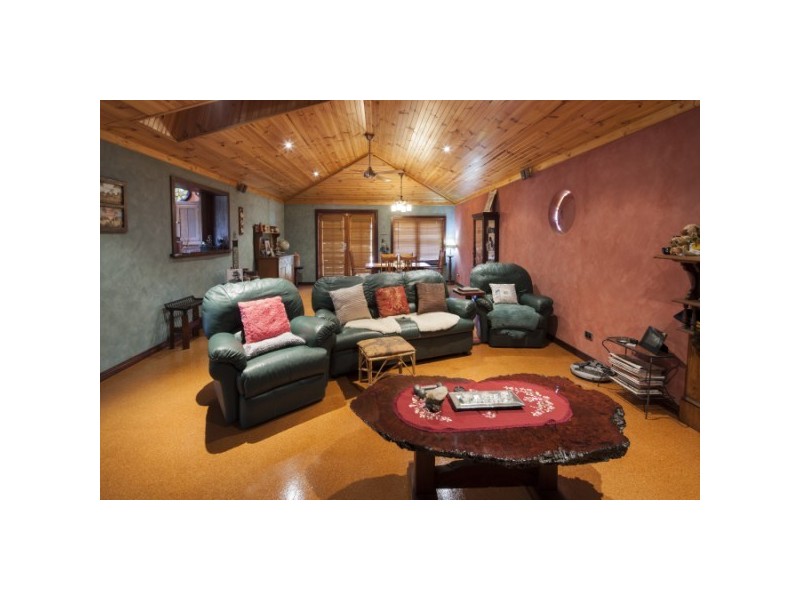 32 Hosken Street, Bluff Point WA 6530