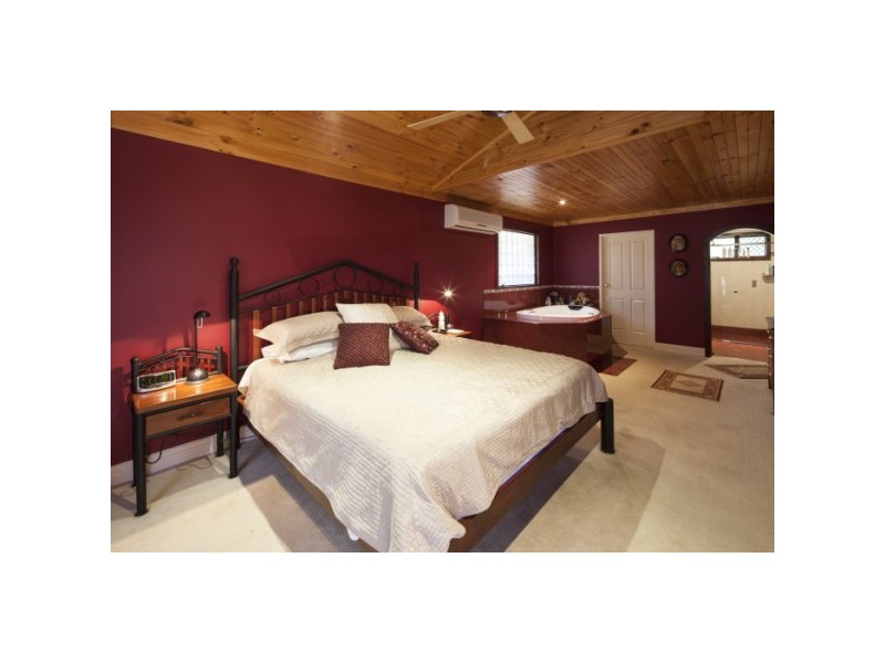 32 Hosken Street, Bluff Point WA 6530