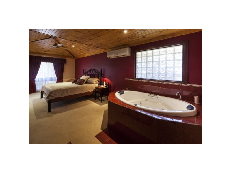 32 Hosken Street, Bluff Point WA 6530