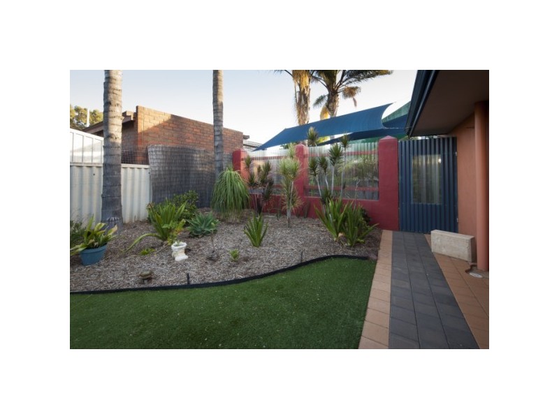 32 Hosken Street, Bluff Point WA 6530