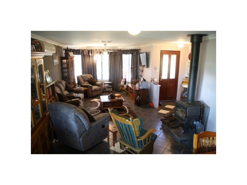 18 Indialla Road, Nabawa WA 6532