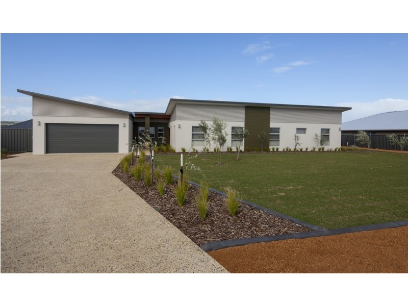 14 Fallowfield Street, Strathalbyn WA 6530