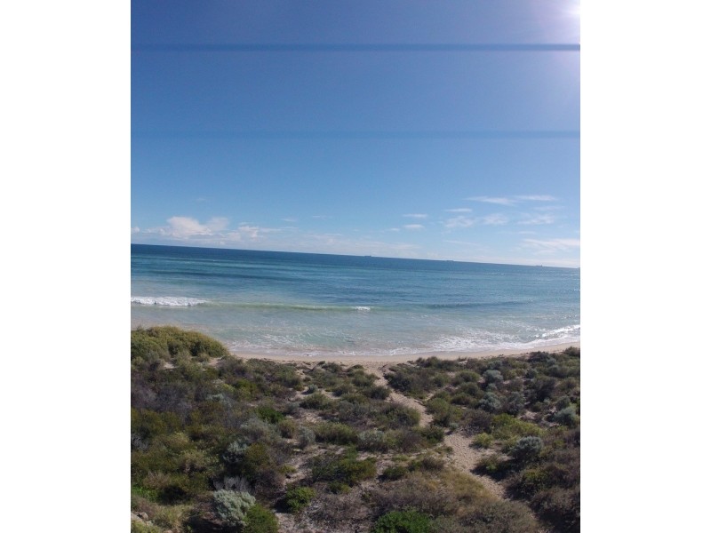 68 Kempton Street, Bluff Point WA 6530