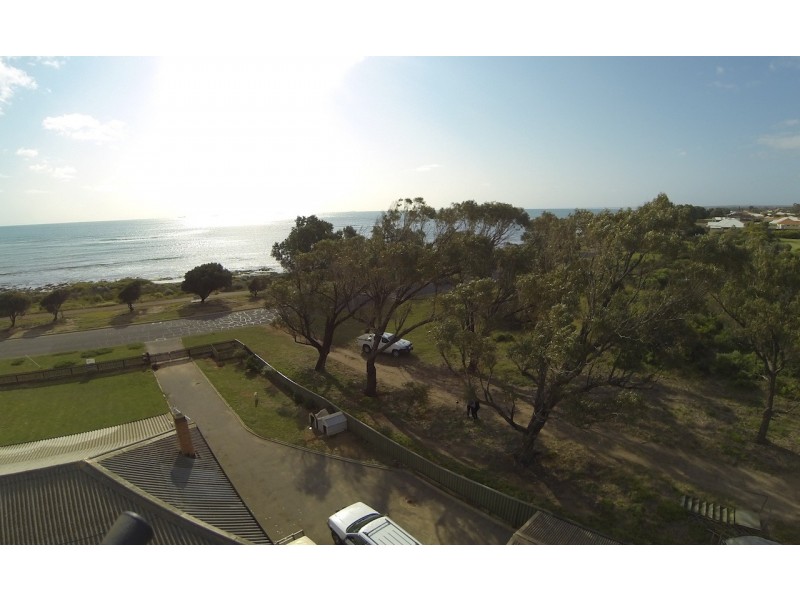 68 Kempton Street, Bluff Point WA 6530