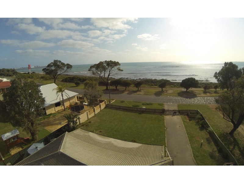 68 Kempton Street, Bluff Point WA 6530