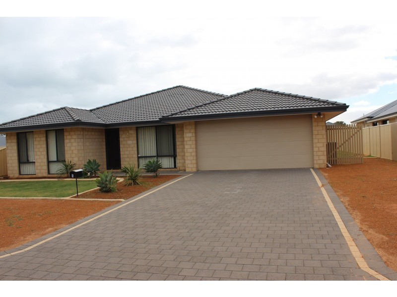 9 Barnacle Road, Drummond Cove WA 6532