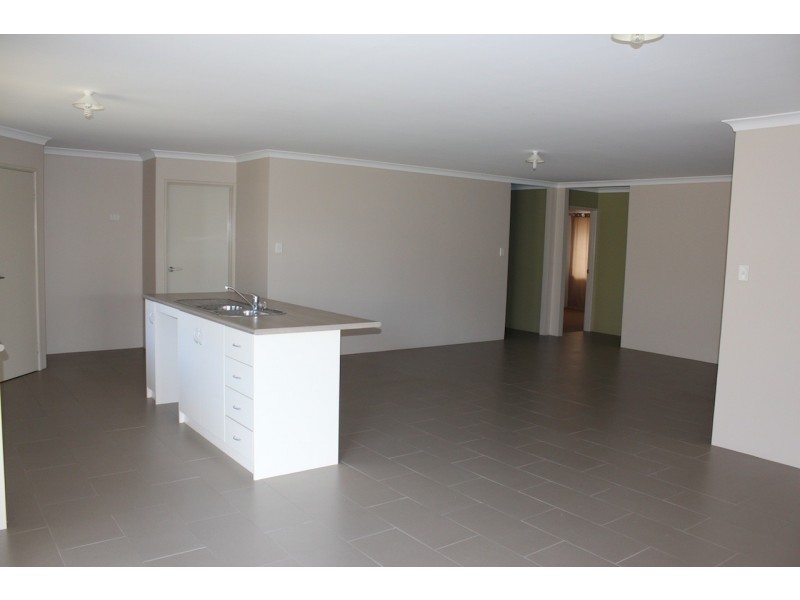 9 Barnacle Road, Drummond Cove WA 6532