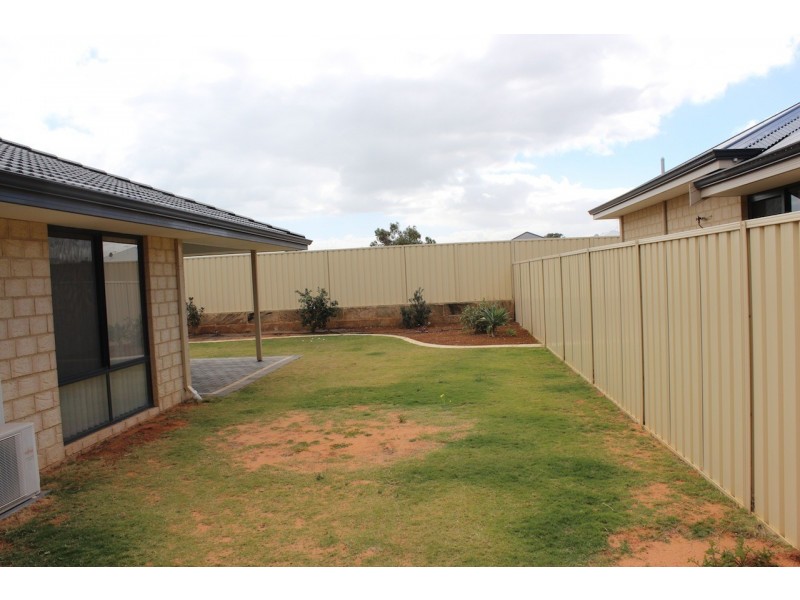 9 Barnacle Road, Drummond Cove WA 6532