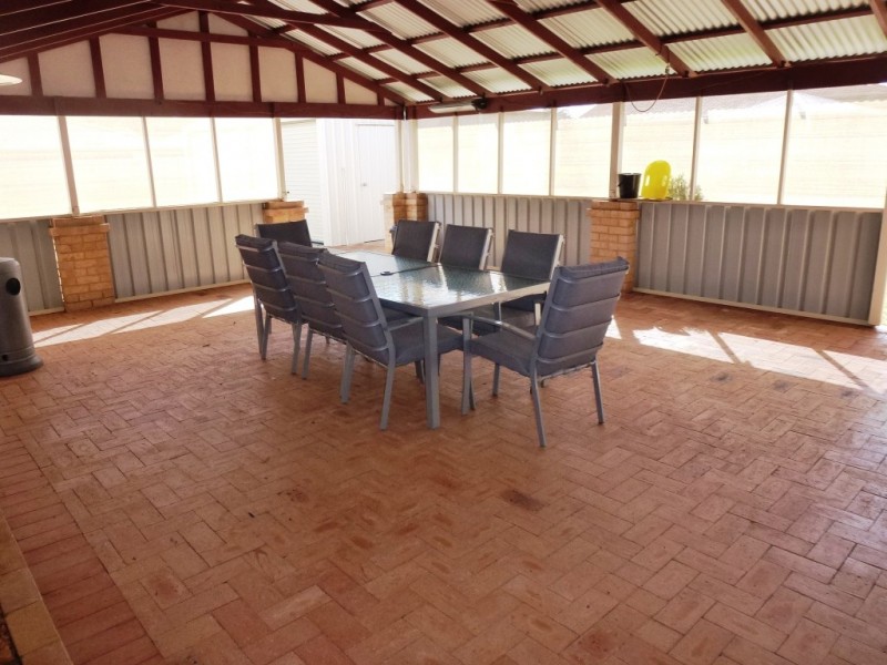 7 Mugana Crescent, Waggrakine WA 6530