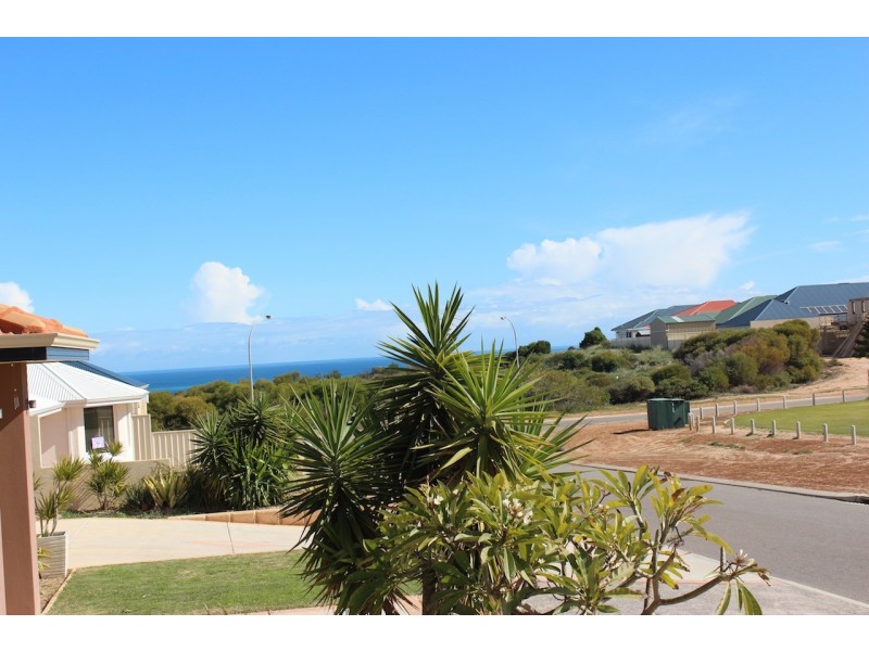 11 Intombi Rise, Wandina WA 6530