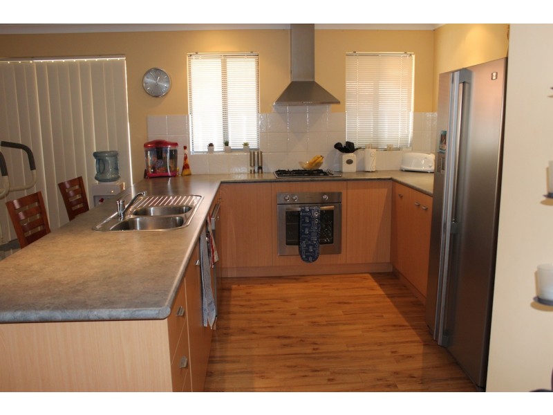 11 Intombi Rise, Wandina WA 6530