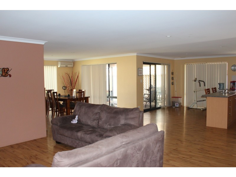 11 Intombi Rise, Wandina WA 6530