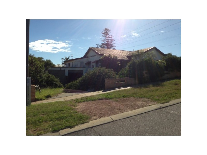 9 Hutchinson Street, Geraldton WA 6530