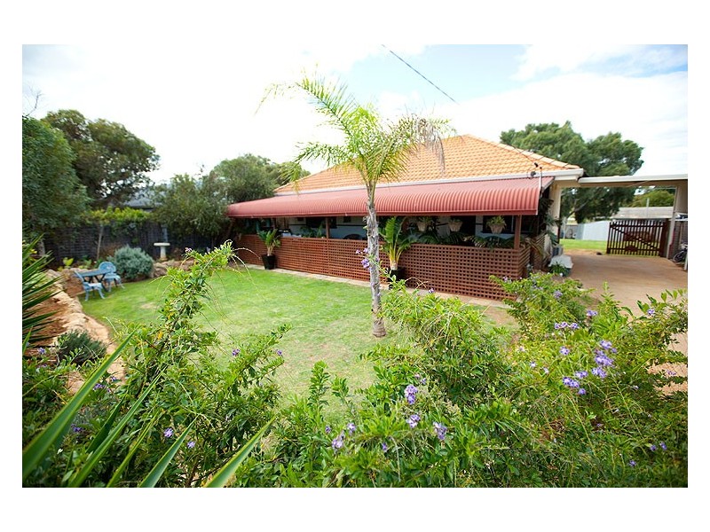 11 Felicia Street, Rangeway WA 6530