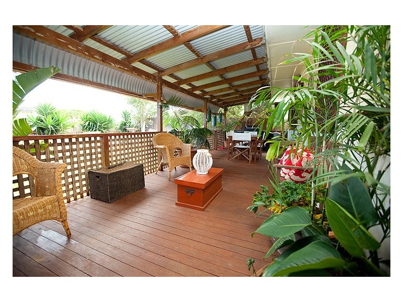 11 Felicia Street, Rangeway WA 6530