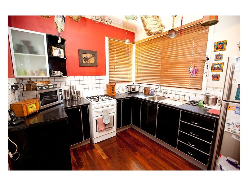 11 Felicia Street, Rangeway WA 6530